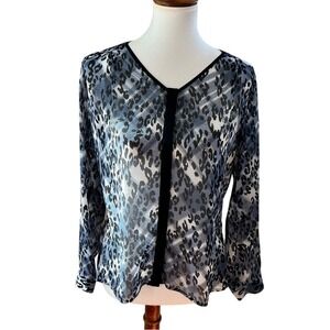 Cabi Leopard Print‎ Blouse Women's XS Sheer V Neck Long Sleeve
